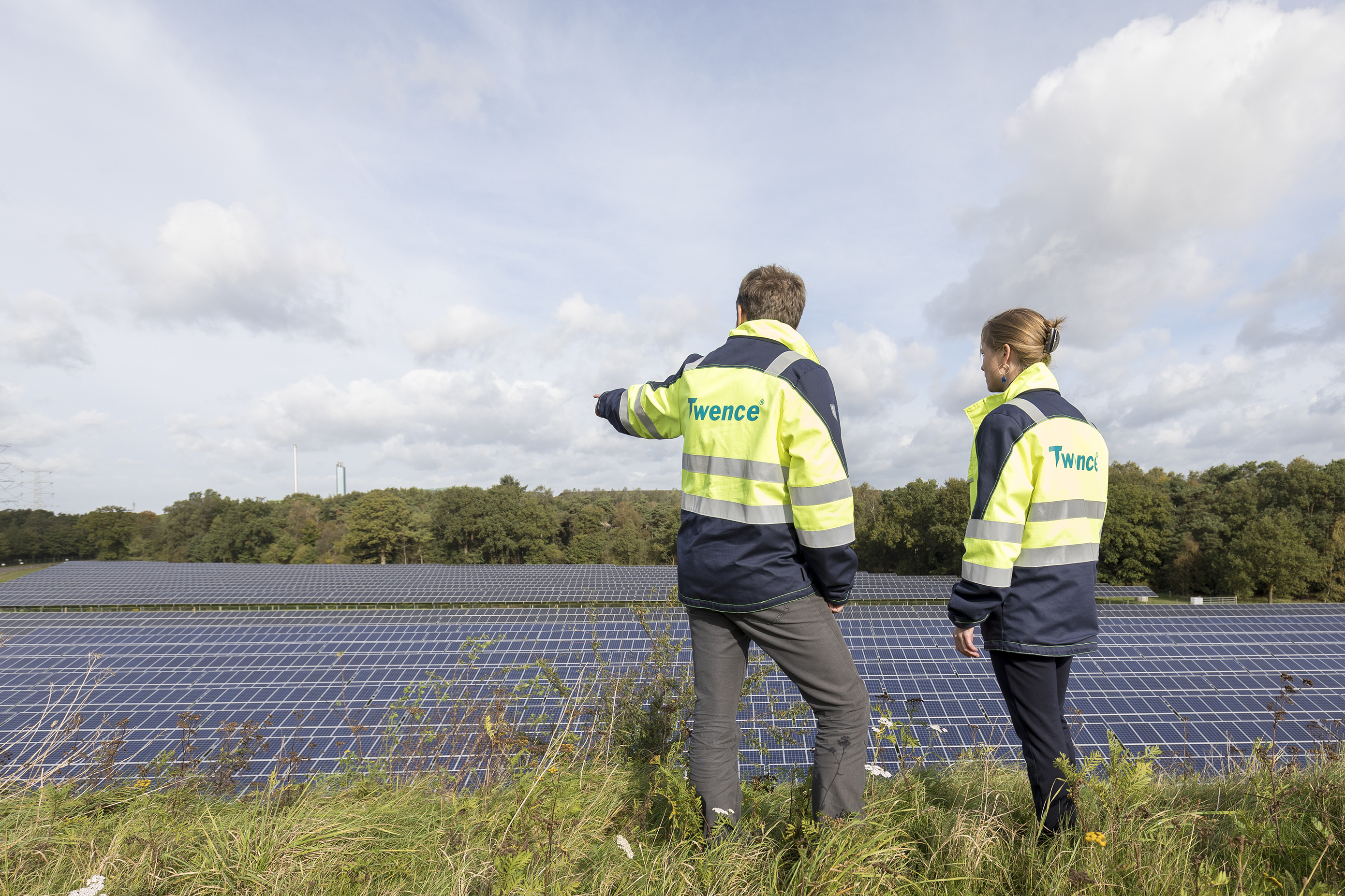 Zonnepaneel medewerkers ls